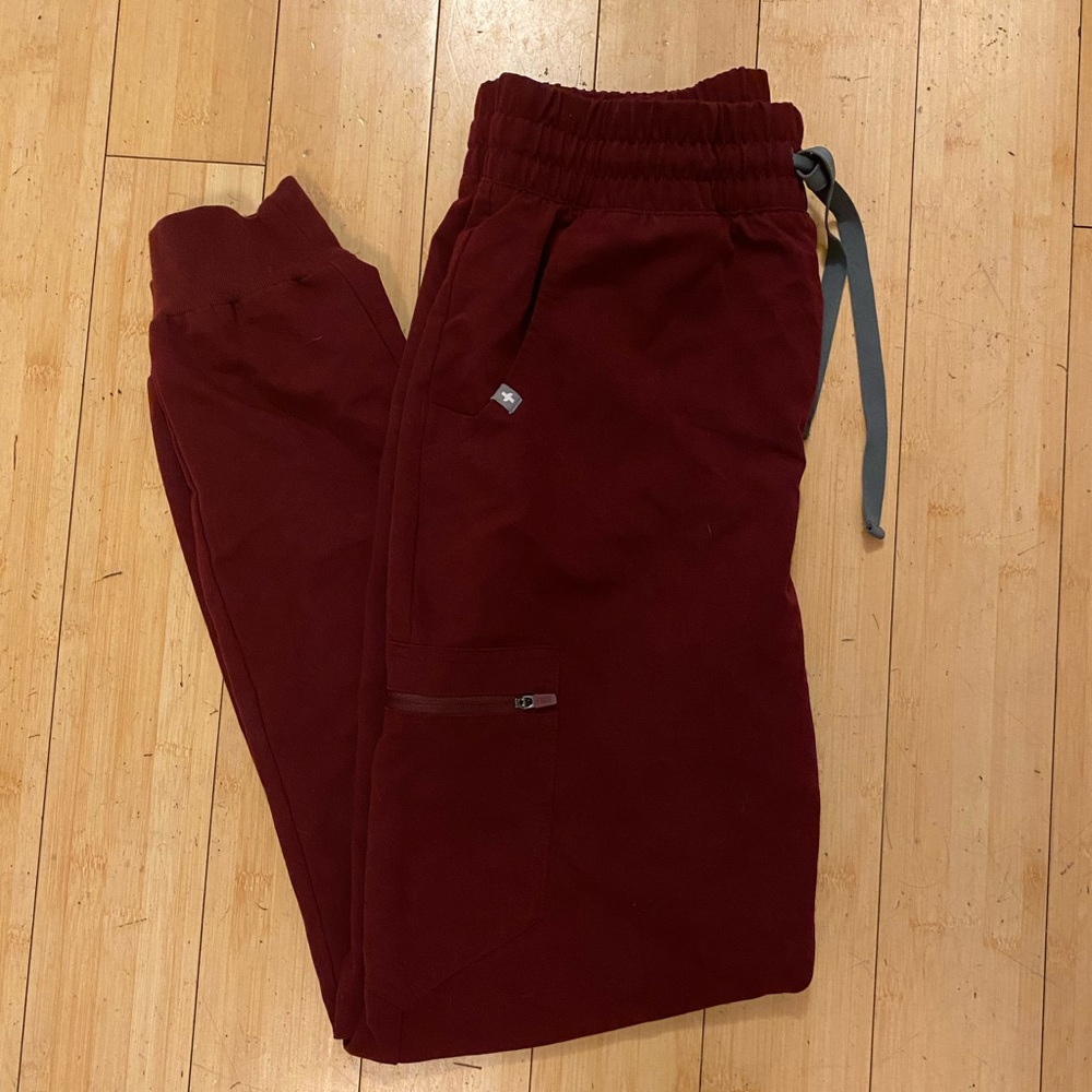 Figs Burgundy High Waisted Joggers (ribbed waist)